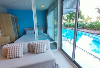 BLU-Pool Access has Balcony rooms
