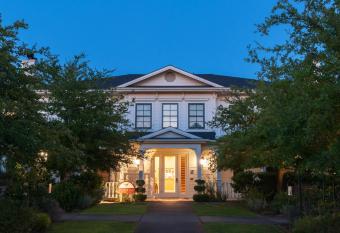 MacArthur Place Hotel & Spa has Balcony rooms