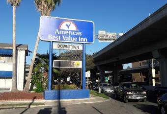 SureStay Hotel by Best Western San Antonio Riverwalk allows 18 year olds to book a room