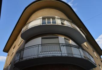 Chez George has Balcony rooms