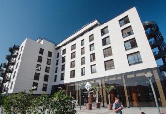 Hotel Zentral Center - Adults only allows 18 year olds to book a room