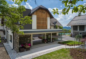 Hotel Streklhof has Balcony rooms