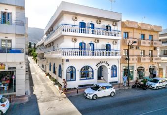 Hotel Iro has Balcony rooms