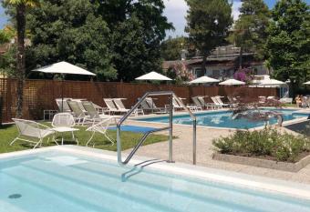 Hotel Mar Del Plata has Balcony rooms