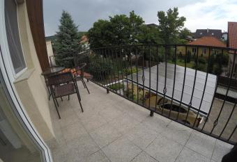 Rozs   Apartman has Balcony rooms