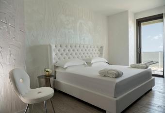 The Promenade Luxury Wellness Hotel allows 18 year olds to book a room