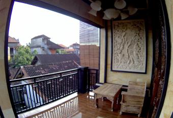 Indy House has Balcony rooms