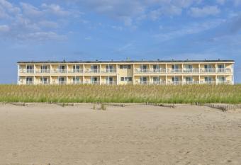Drifting Sands Oceanfront Hotel has Balcony rooms