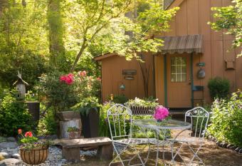 Eagle Rock Lodge has Balcony rooms