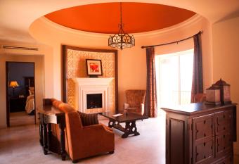 Luxury 3 Bedroom Villa In Pueblo Bonito Montecristo Estates. has Balcony rooms