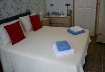 No9 Guesthouse allows 18 year olds to book a room