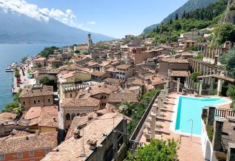 Hotel Castell - Montagnoli Group has Balcony rooms