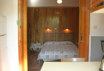 Apartment Next to the Sea in Poseidonia has rooms with a private hot tub