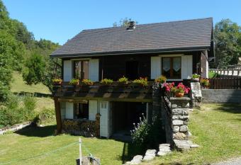 Chalet Roche Rousse has Balcony rooms