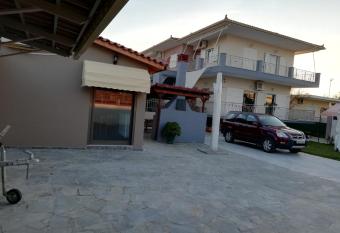 Rea s House Vrachati has Balcony rooms