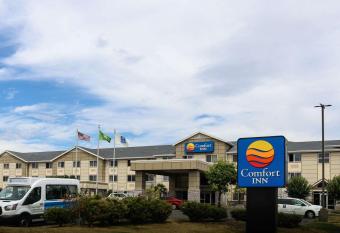Comfort Inn Kent - Seattle allows 18 year olds to book a room
