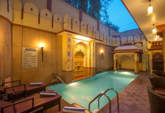Umaid Mahal - A Heritage Style Boutique Hotel has Balcony rooms