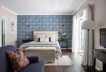 Bells at Killcare Boutique Hotel, Restaurant & Spa allows 18 year olds to book a room