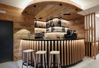 Albergo Maggiorina has Balcony rooms