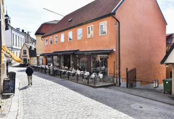 Boende Visby allows 18 year olds to book a room