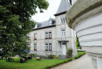 Chateau De Strainchamps has Balcony rooms