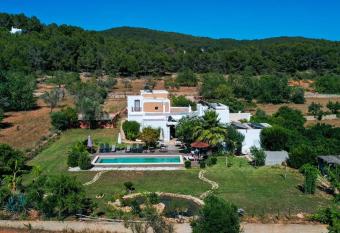 Finca Can Pepis has Balcony rooms