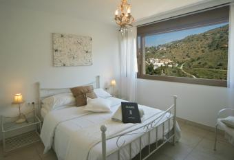 Hotel La Casa has Balcony rooms