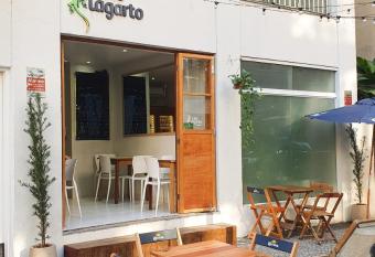 Che Lagarto Hostel Ipanema allows 18 year olds to book a room