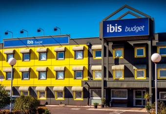 ibis Budget - Fawkner allows 18 year olds to book a room