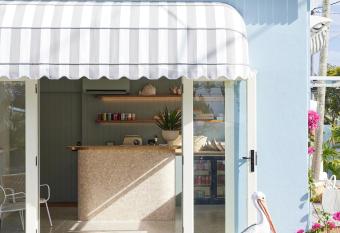 The Blue Water, Dreamtime Beach has Balcony rooms