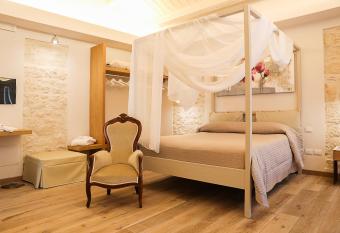 B&B Dei Raselli has Balcony rooms