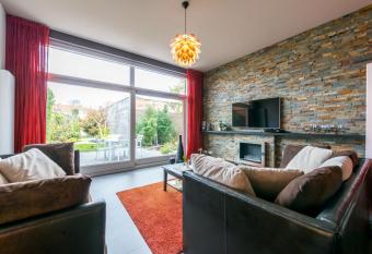 Guesthouse De Roode has Balcony rooms