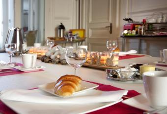 Guesthouse PPP allows 18 year olds to book a room