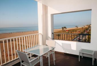 Hotel Brisamar Suites has Balcony rooms