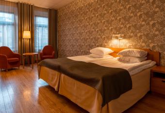 Hotel Lorensberg allows 18 year olds to book a room