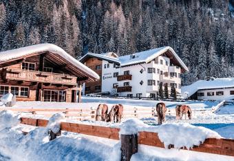 Hotel L  rchenhof has Balcony rooms