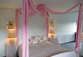 Das B  renhaus allows 18 year olds to book a room