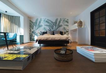 B&B The Street Lodge has Balcony rooms