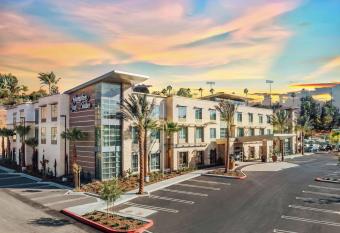 Hampton Inn & Suites Mission Viejo has Balcony rooms