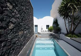 Onirondas Villas has Balcony rooms