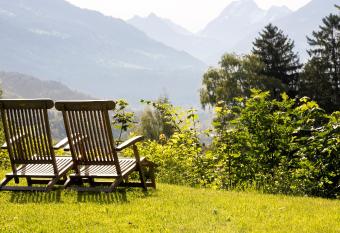 Landhaus Maria Gr  n B&B has Balcony rooms