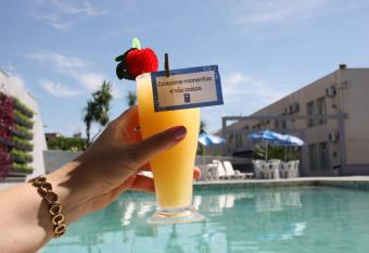 Hotel Foz do Igua  u allows 18 year olds to book a room