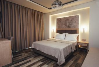 Psili Ammos Seaside Luxury Rooms has Balcony rooms