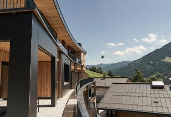 Landhaus Saalbach - Joker card included in summer allows 18 year olds to book a room