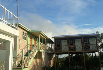 Apartment Unforgetable Gardens has Balcony rooms