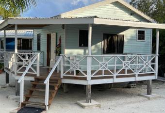 Hidden Treasure Vacation Home Blue Bay Cottage has Balcony rooms