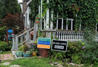 The One Cat allows 18 year olds to book a room