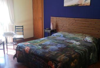 B&B Mus  a allows 18 year olds to book a room