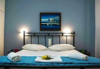 Christina Perlia Studios has Balcony rooms