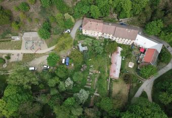 Cesta has Balcony rooms